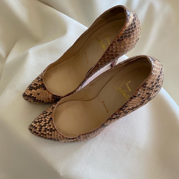 Christian Louboutin "Rolando" Snakeskin Pumps, size 38.5 (fits a 7.5/8) - Picture 7 of 10